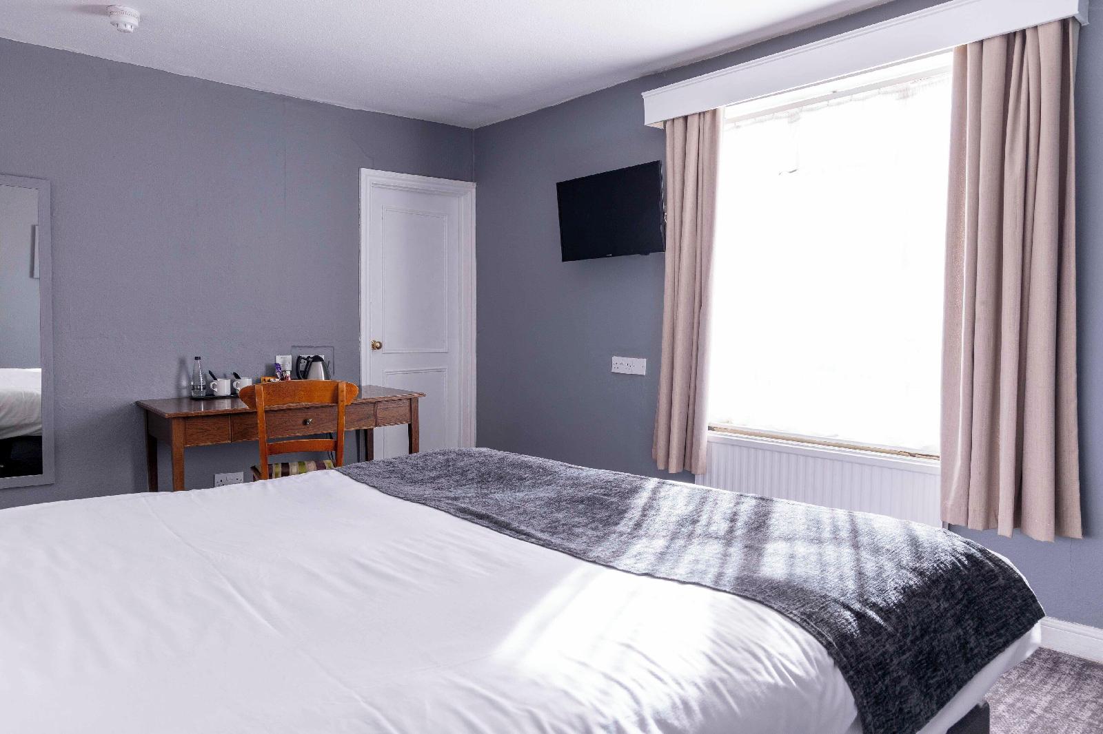 Cromwell Lodge Hotel
