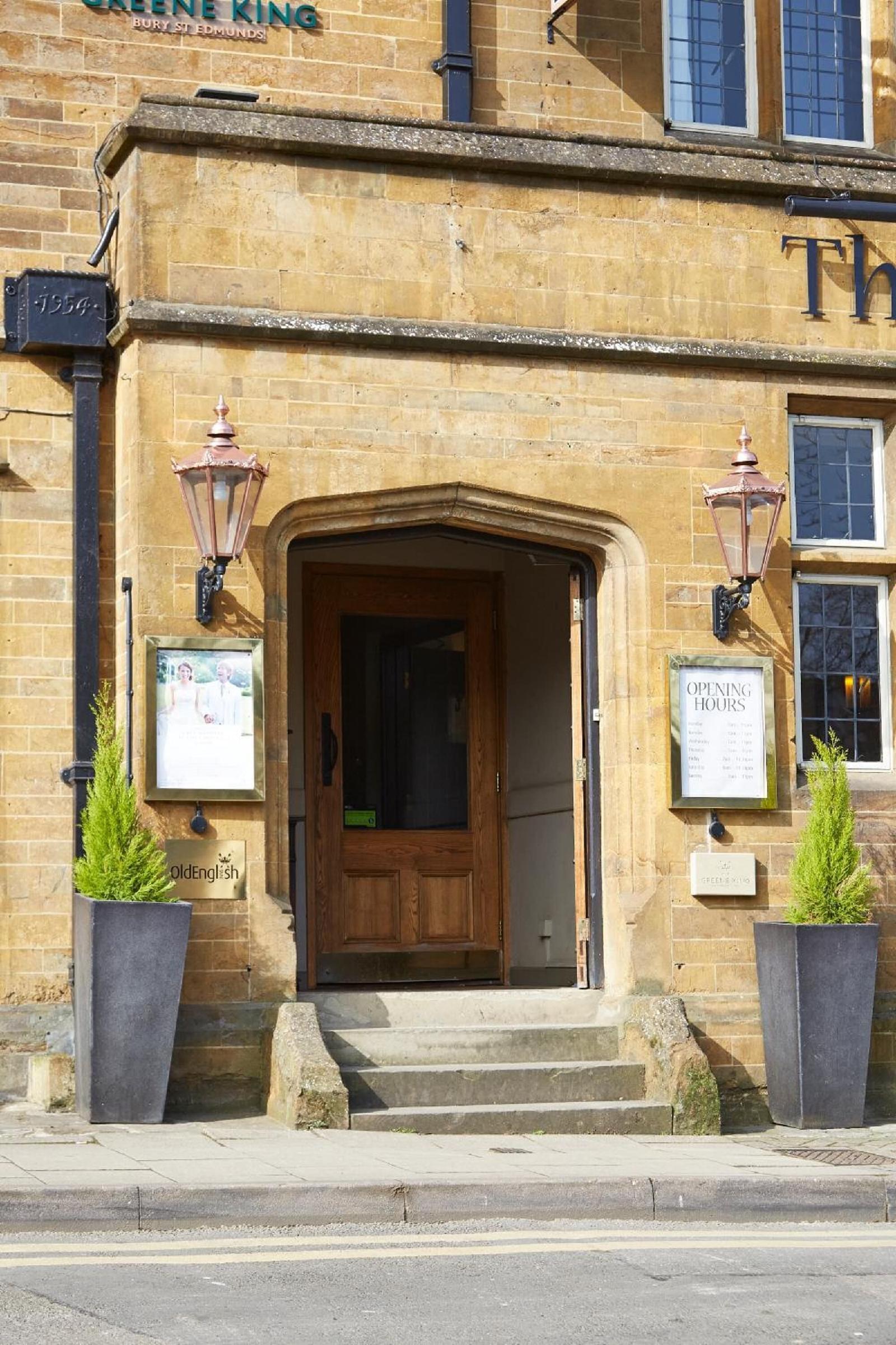 Cromwell Lodge Hotel