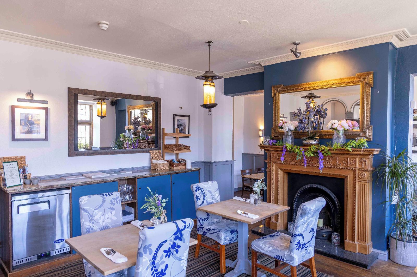 Cromwell Lodge Hotel