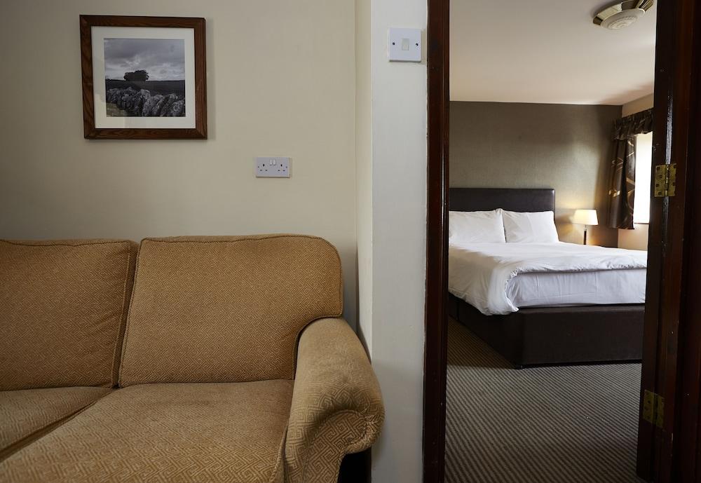 Hunter's Hall Hotel