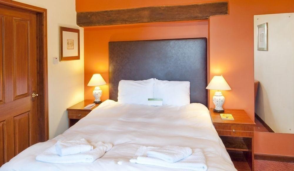 Hunter's Hall Hotel