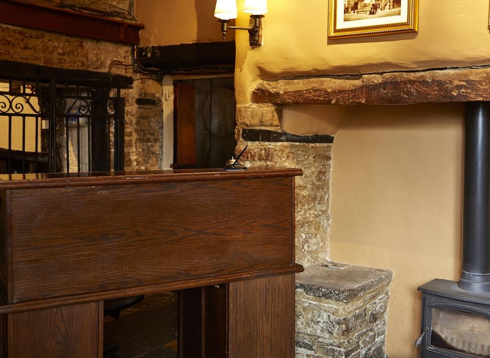 Hunter's Hall Hotel