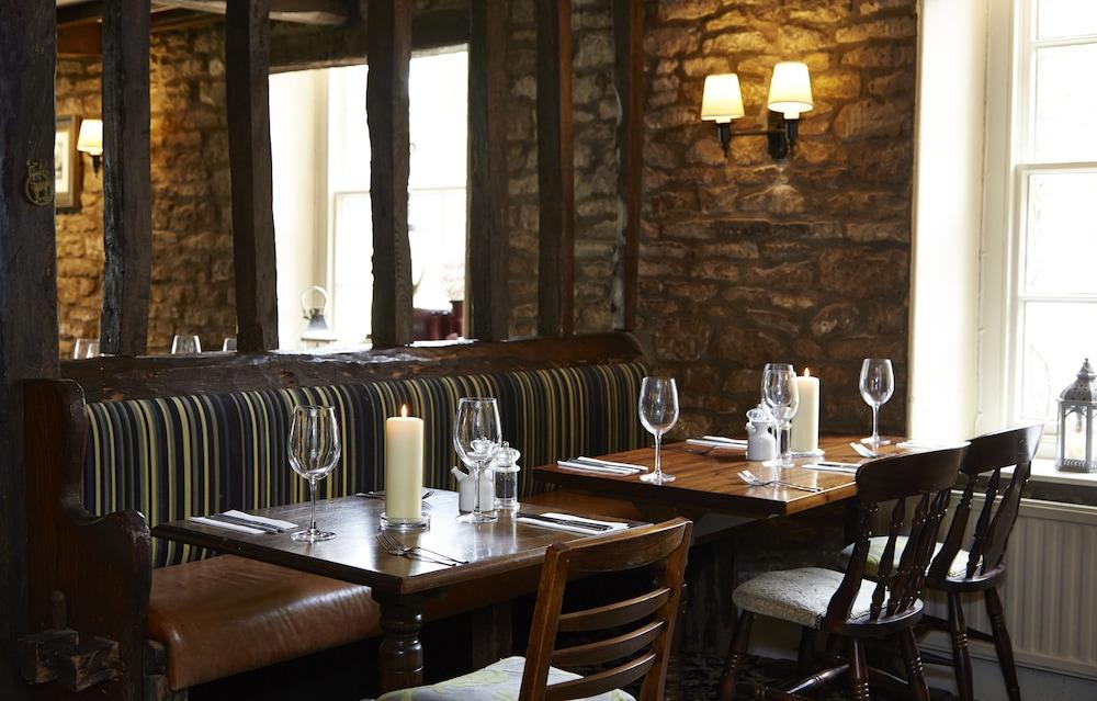 Hunter's Hall Hotel