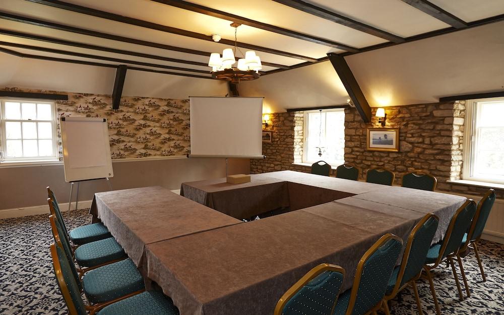 Hunter's Hall Hotel