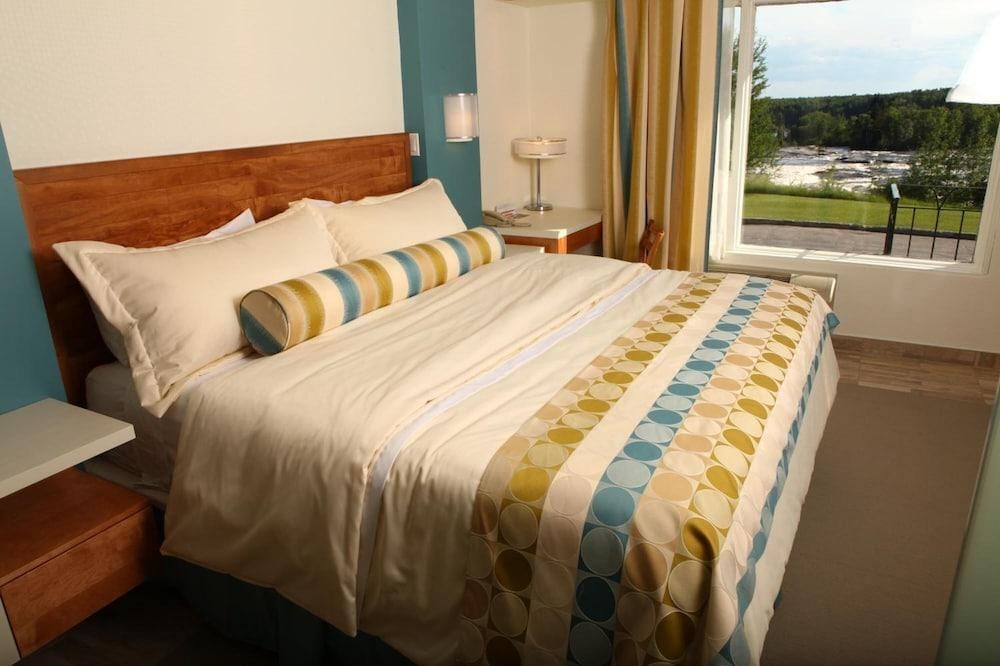 Chute des Peres Motel