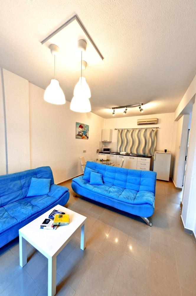 Anais Bay Apartment