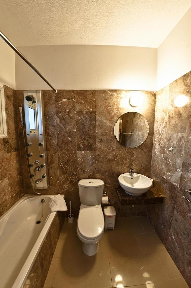 Anais Bay Apartment