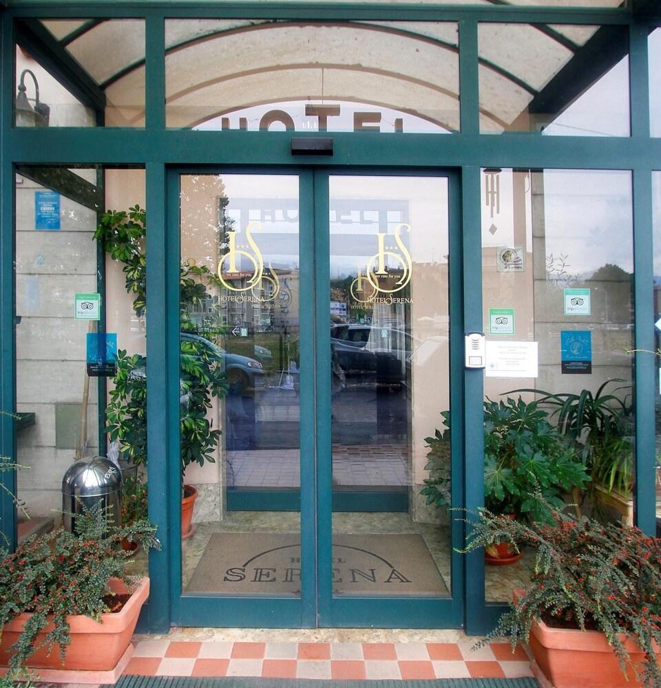 Hotel Serena