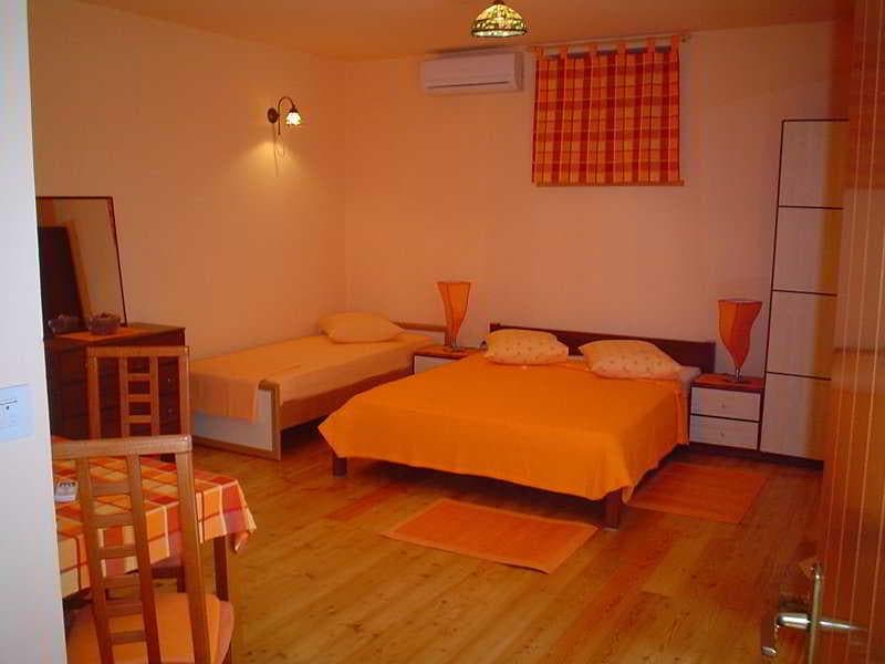 Villa kameni Cvit
