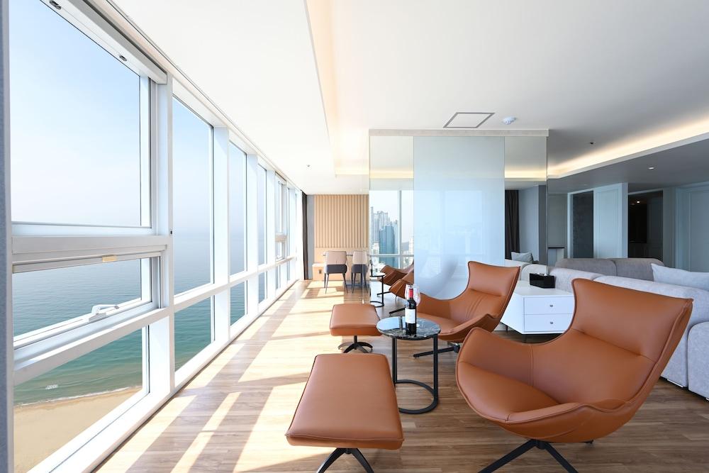 Kolon Seacloud Hotel