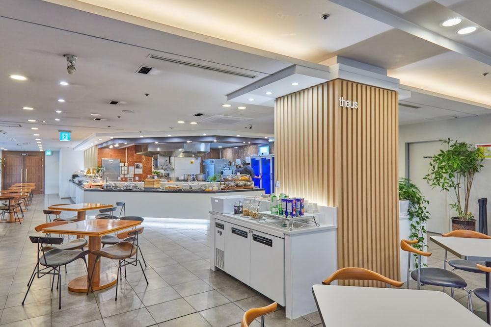 Kolon Seacloud Hotel