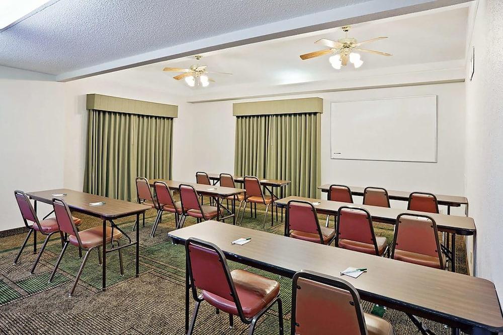 La Quinta Inn Merrillville