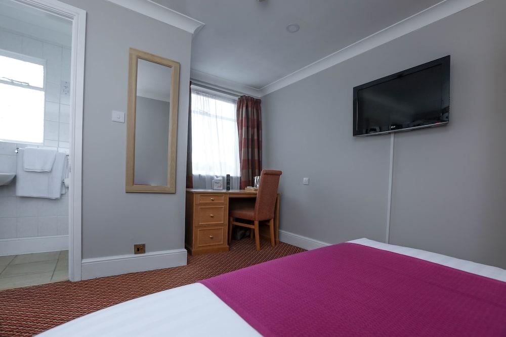 Falstaff Hotel