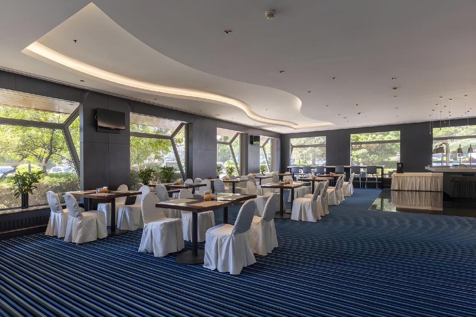 Grand Skylight Hotel Royal