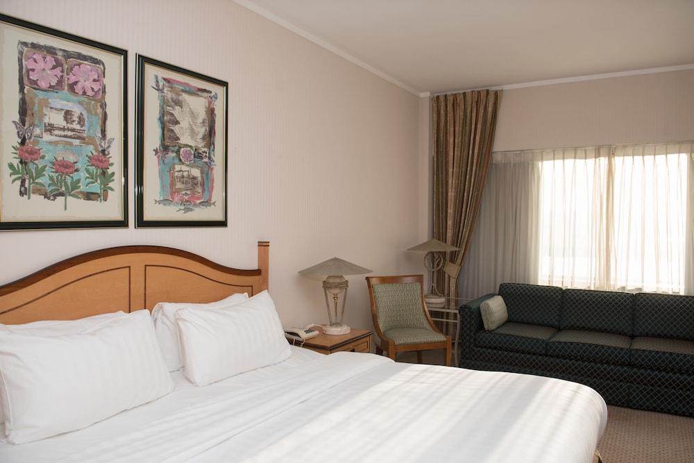 The Golden Jubilee Conference Hotel
