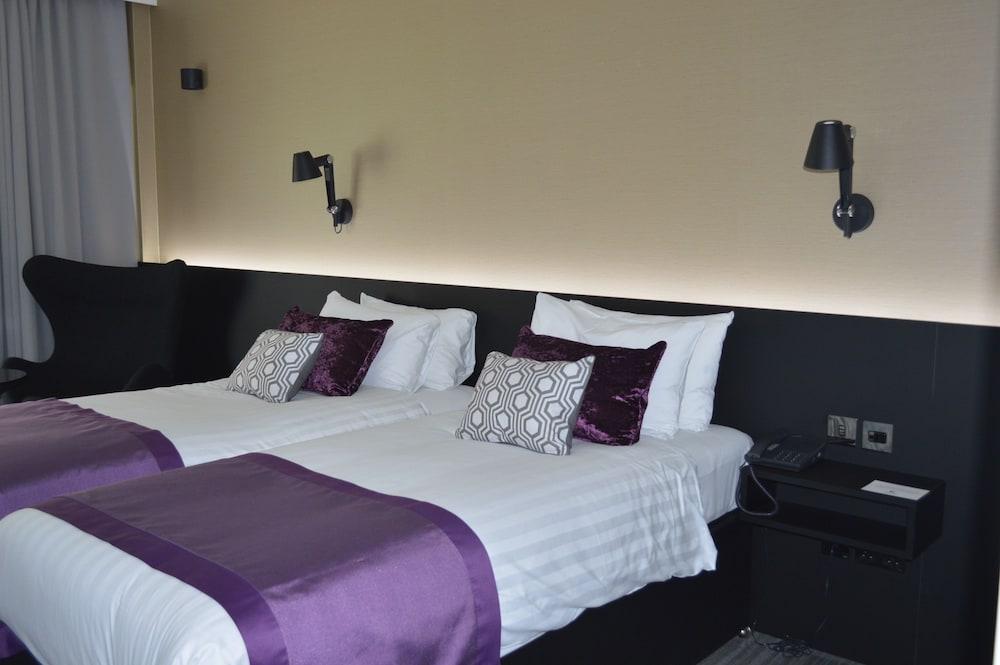 The Golden Jubilee Conference Hotel