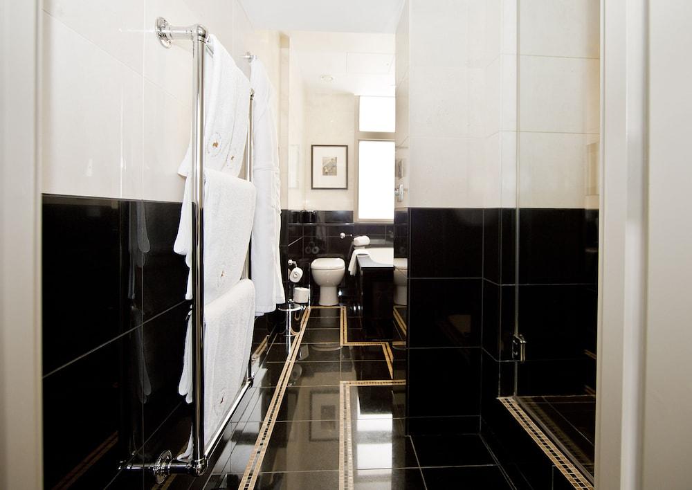 Althoff St. James's Hotel & Club