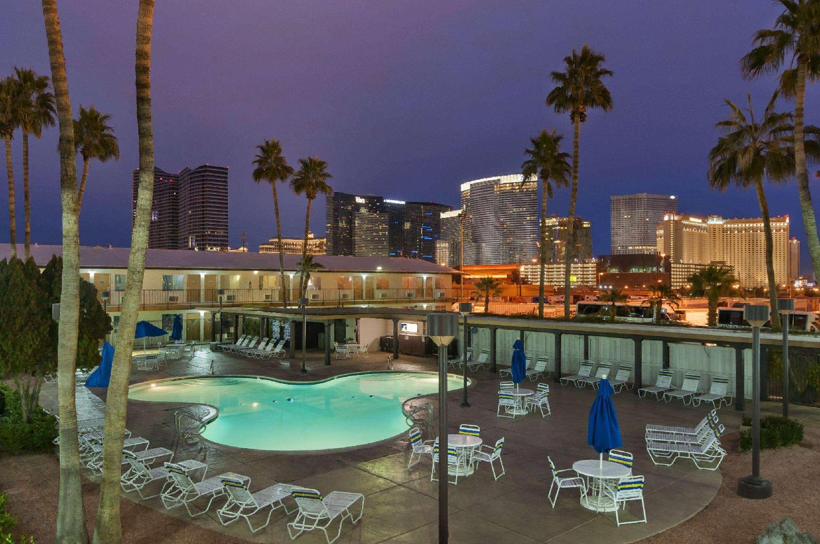 Days Inn Las Vegas at Wild Wild West Gambling Hall