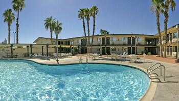 Days Inn Las Vegas at Wild Wild West Gambling Hall