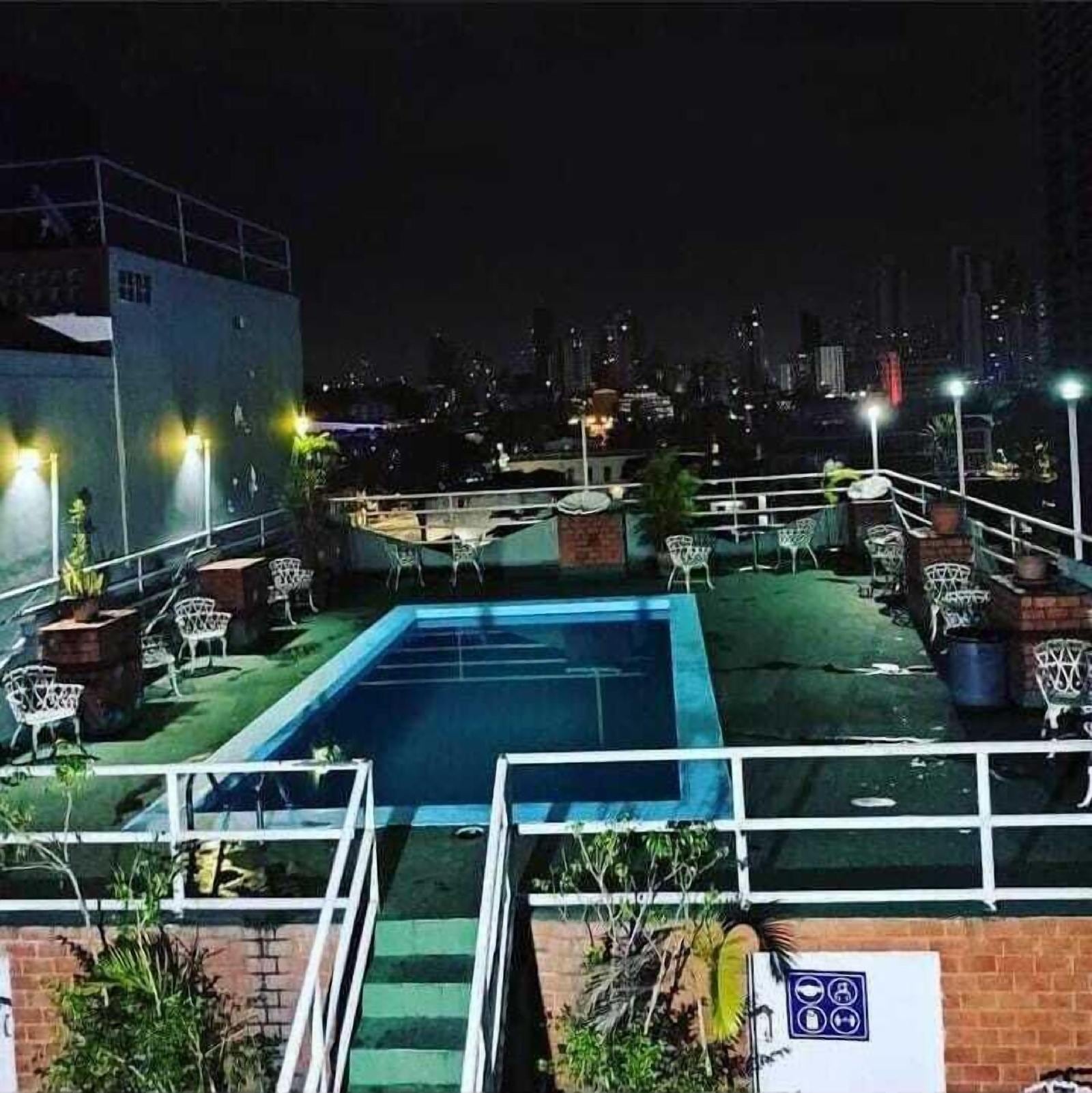Hotel 2 Mares