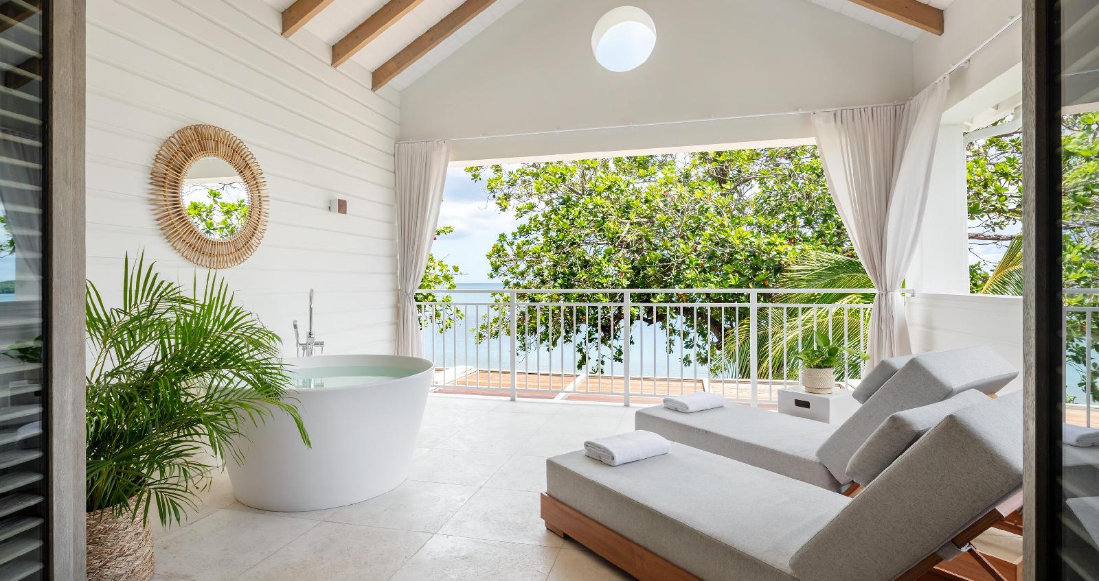 Sandals Halcyon Beach