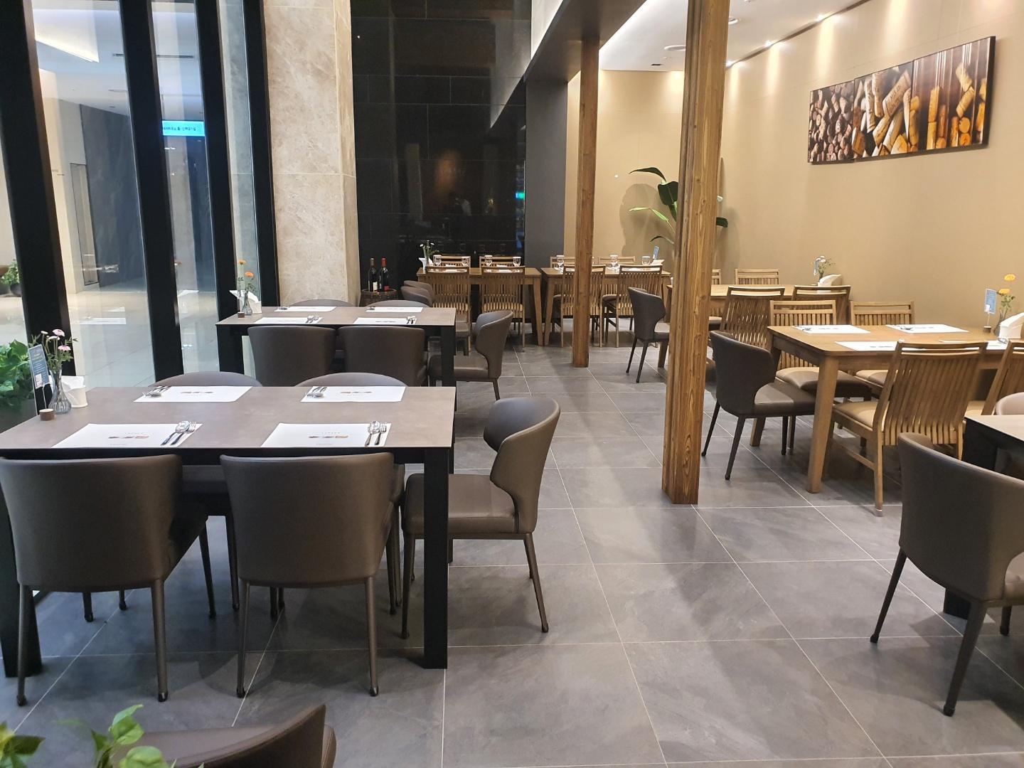 Queenvell Hotel