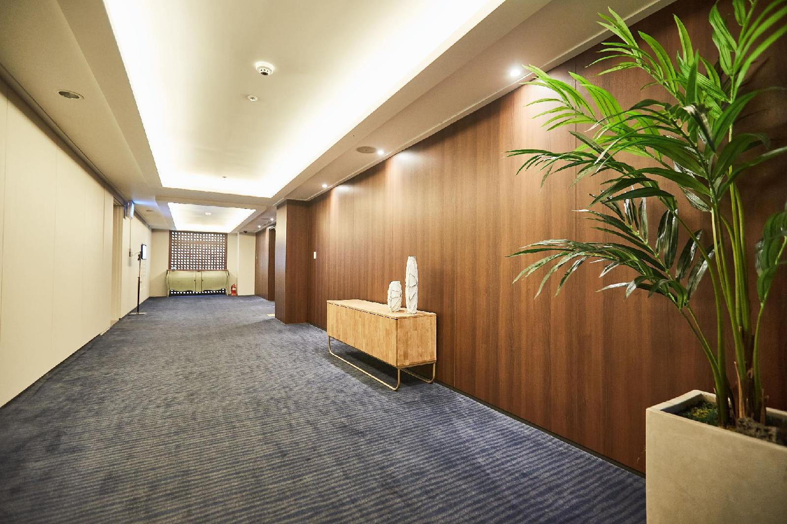 Queenvell Hotel