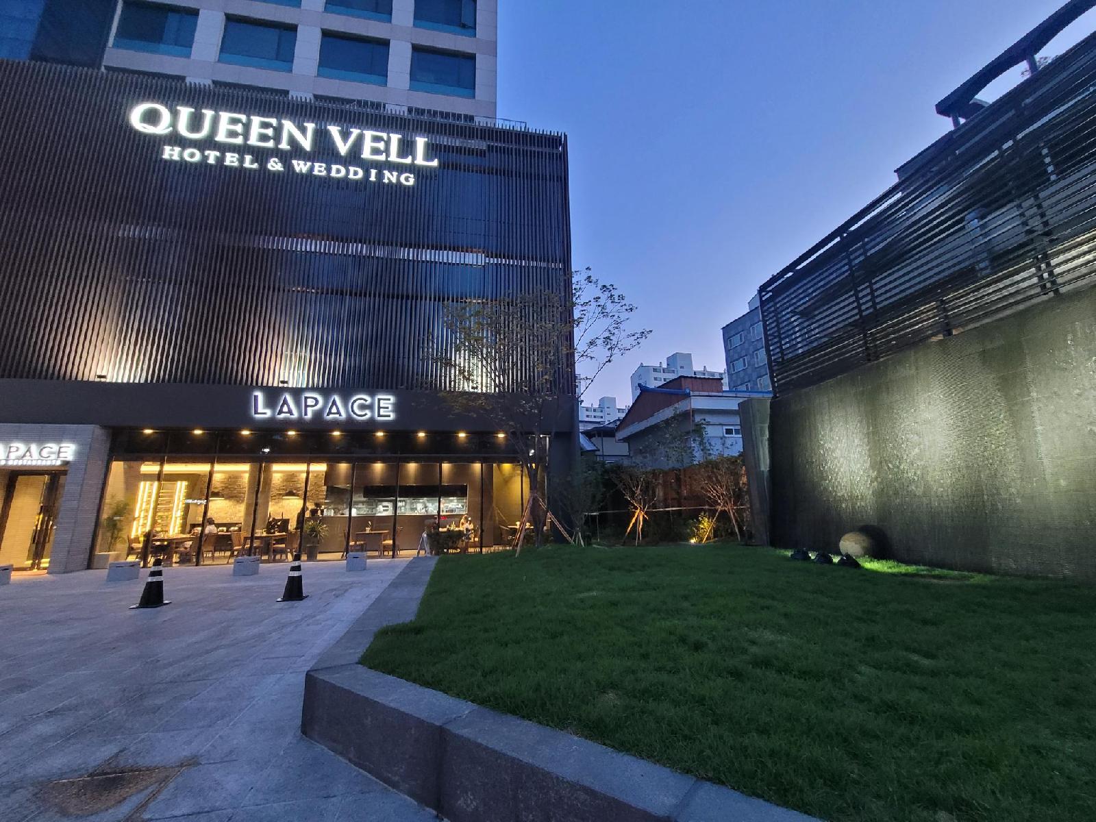 Queenvell Hotel