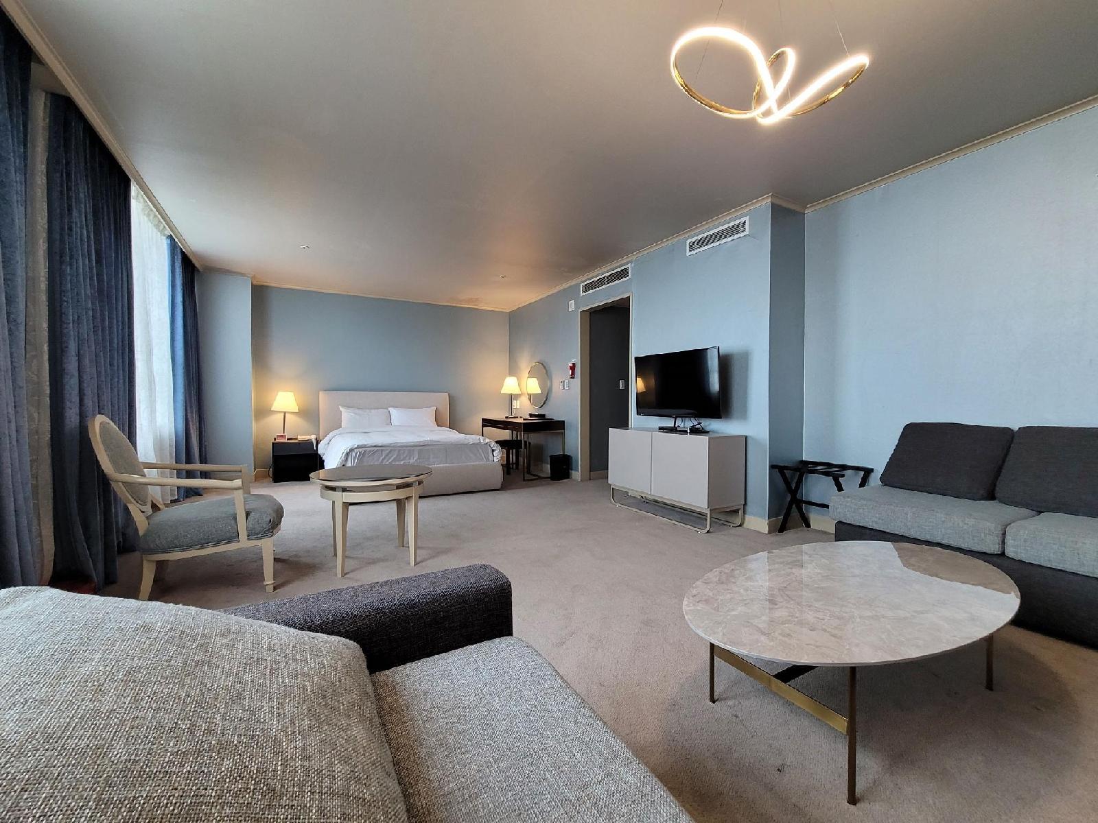 Queenvell Hotel