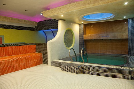 Tehran Grand Hotel 1