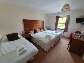 Lochailort Inn