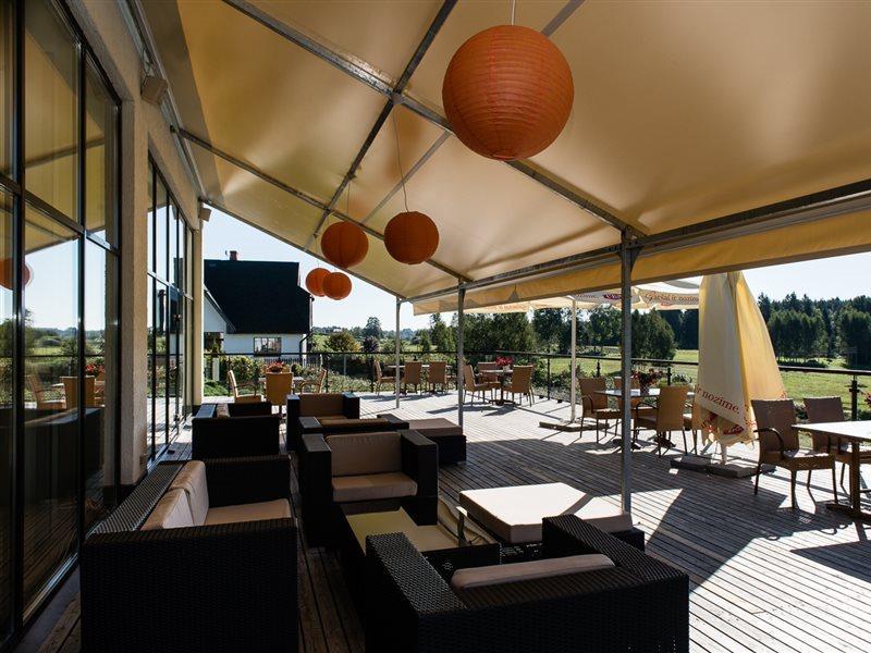 Aparjods Hotel & Restaurant