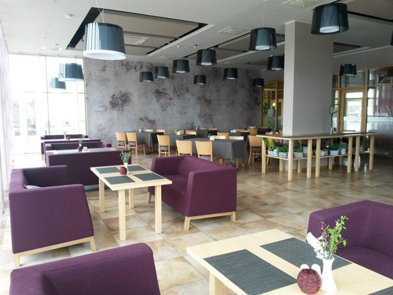 Aparjods Hotel & Restaurant