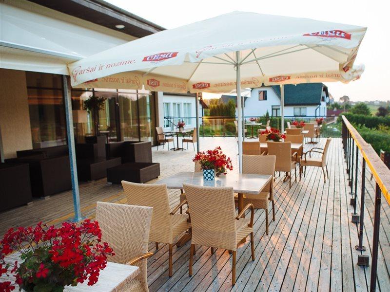 Aparjods Hotel & Restaurant