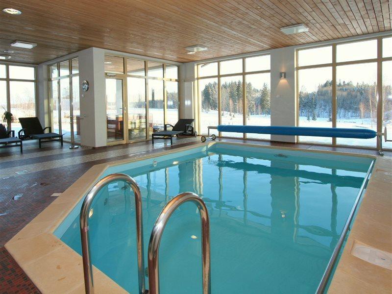 Aparjods Hotel & Restaurant