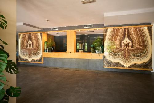 Delfina Palace Hotel