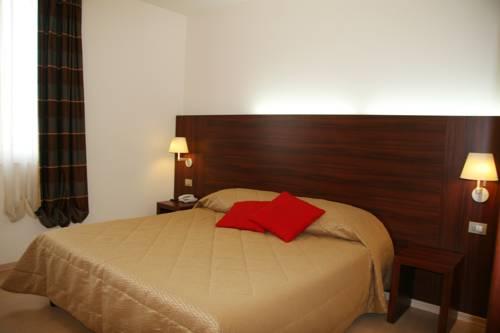 Delfina Palace Hotel