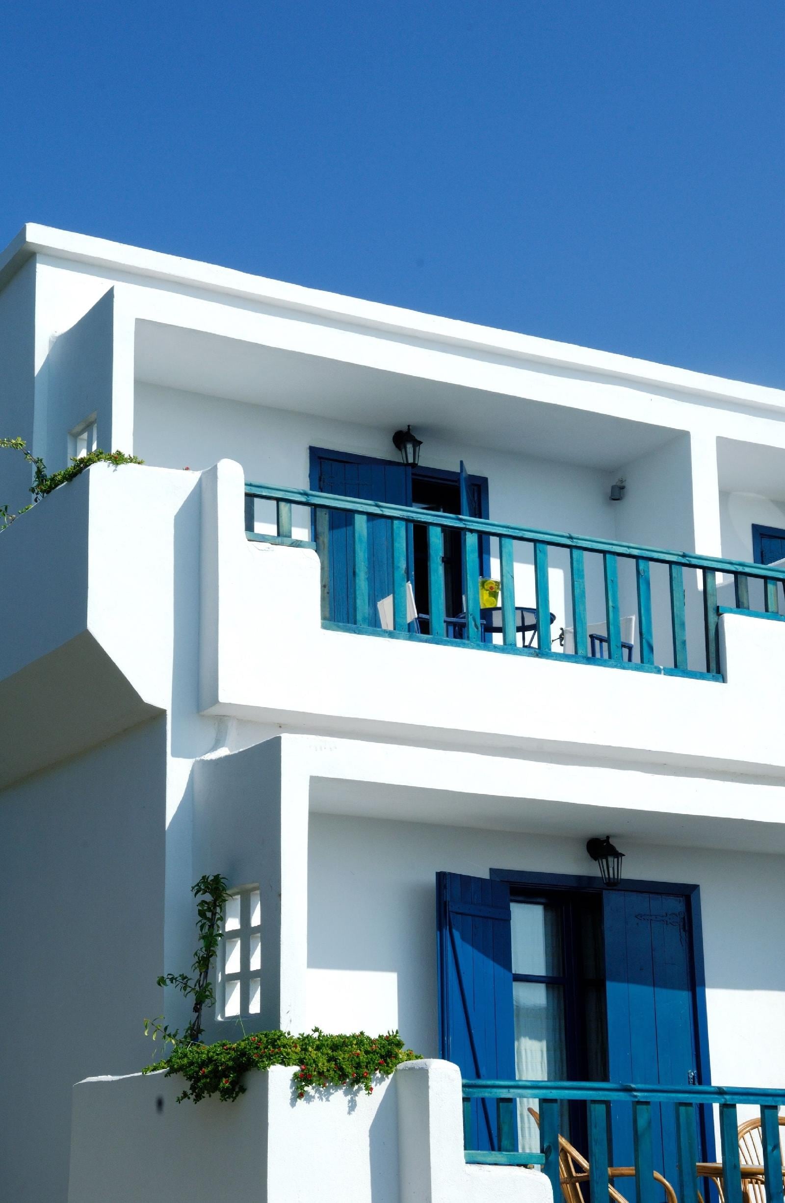 Agionissi Resort