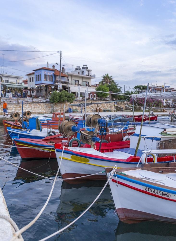 Agionissi Resort