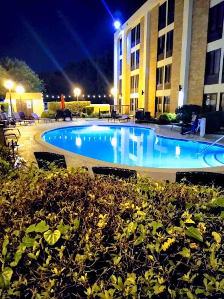 Hampton Inn Dallas-Addison