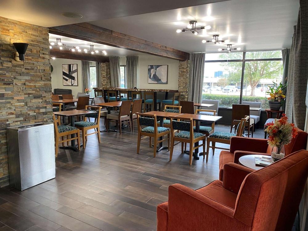 Hampton Inn Dallas-Addison