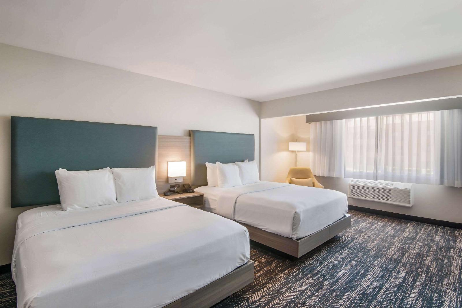 Hourglass Hotel, Ascend Hotel Collection