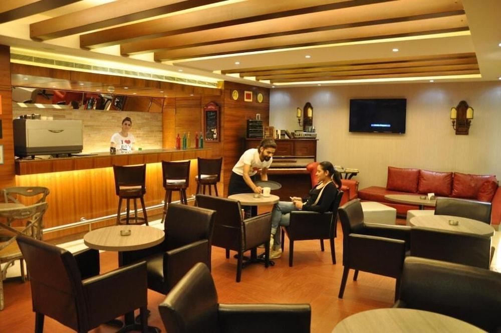 Caesar's Park Hotel