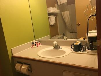 Ramada by Wyndham Portland Airport