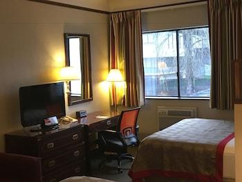 Ramada by Wyndham Portland Airport