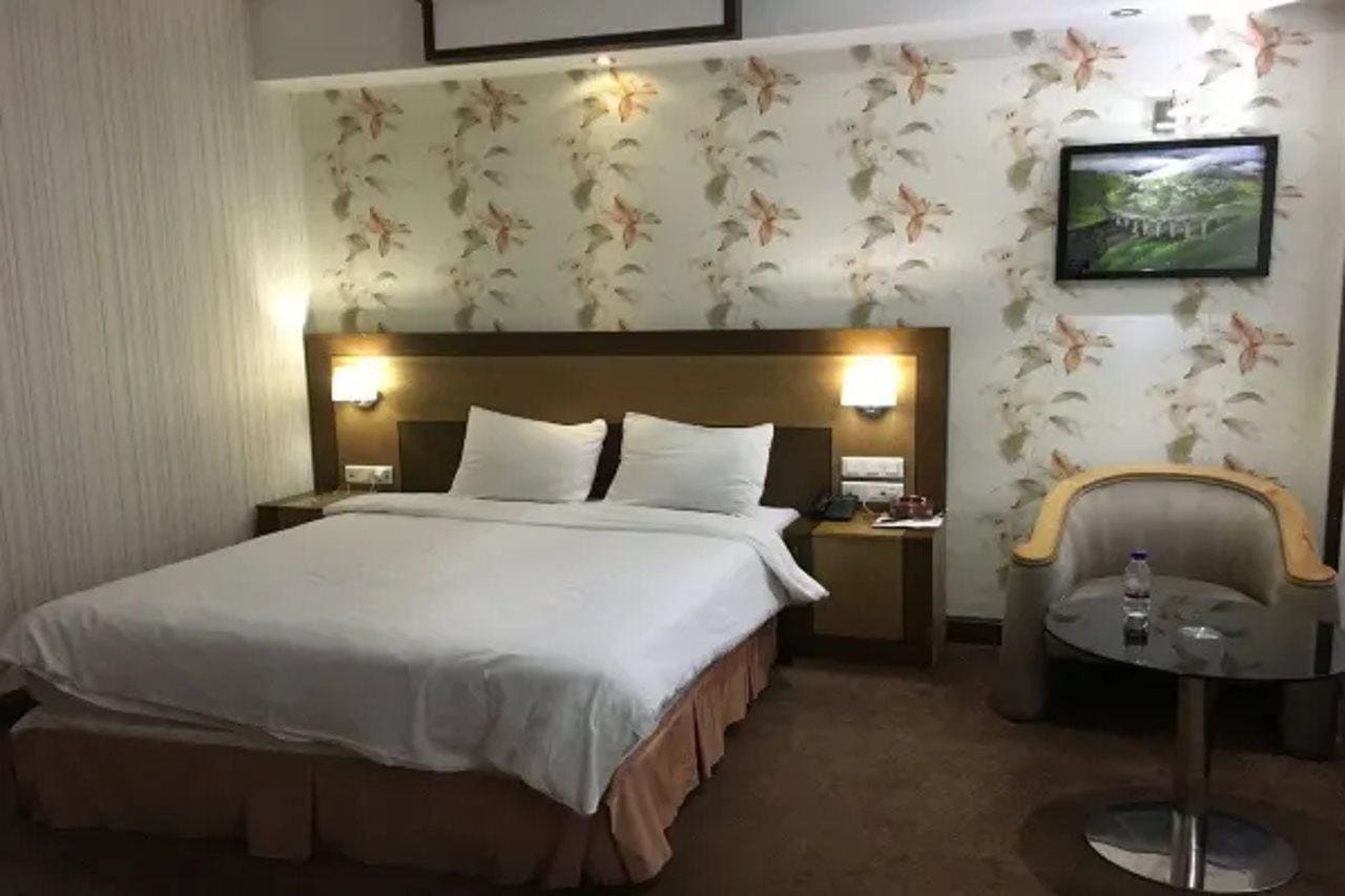 Simorgh Hotel
