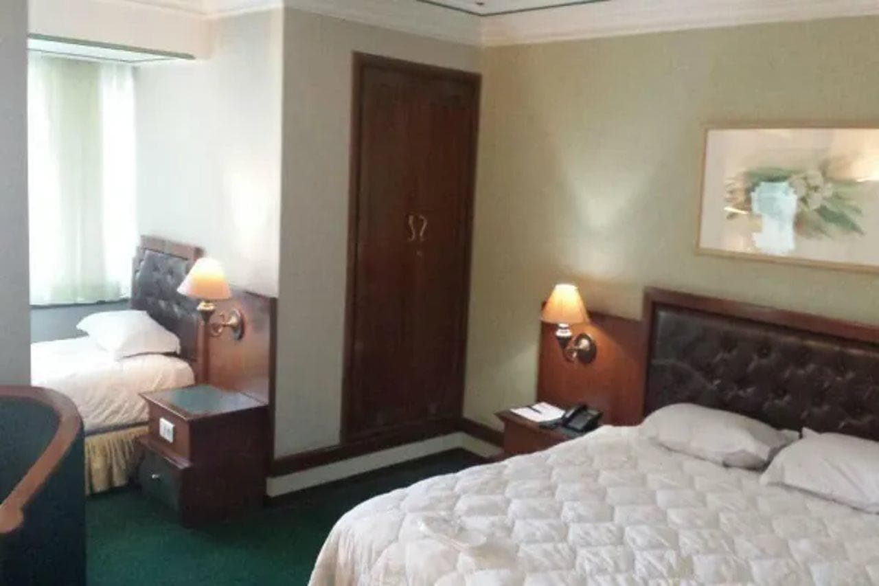 Simorgh Hotel