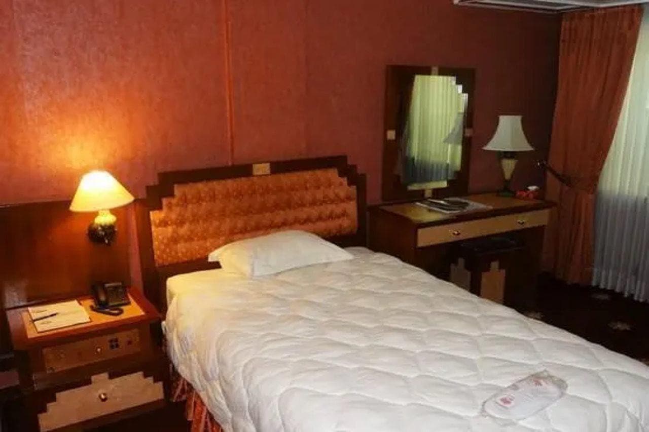 Simorgh Hotel