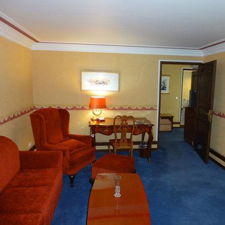 Simorgh Hotel