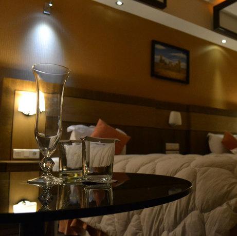Simorgh Hotel